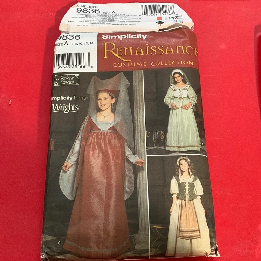 Simplicity renaissance pattern